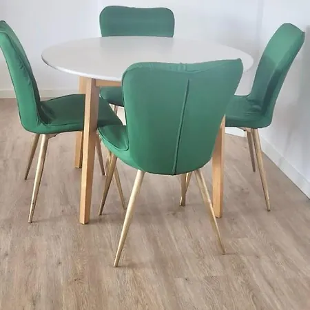 - Vue 6 Personnes * Apúlia